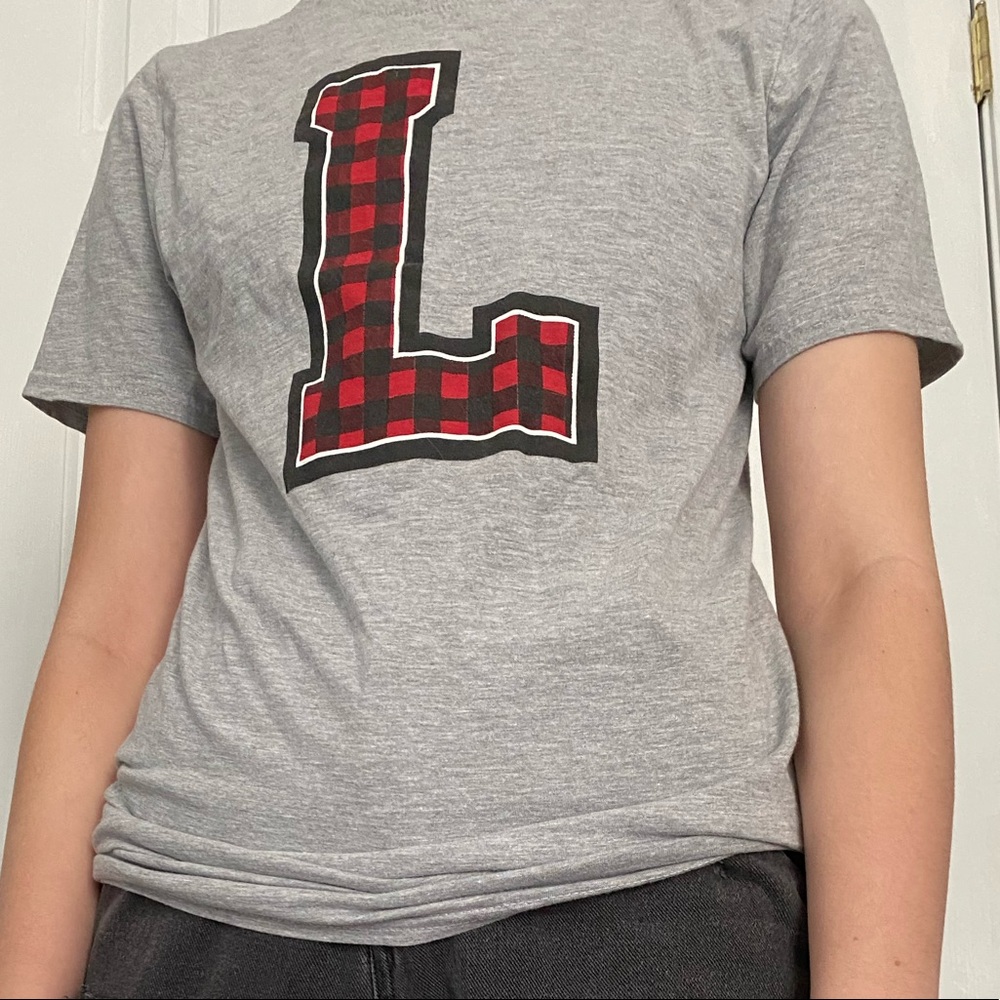 Grey UofL plaid L tee! Super soft woman’s tee!